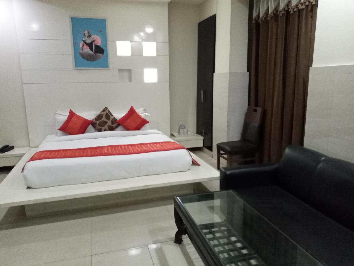 فندق نيودلهيفي  Vivah Residency المظهر الخارجي الصورة