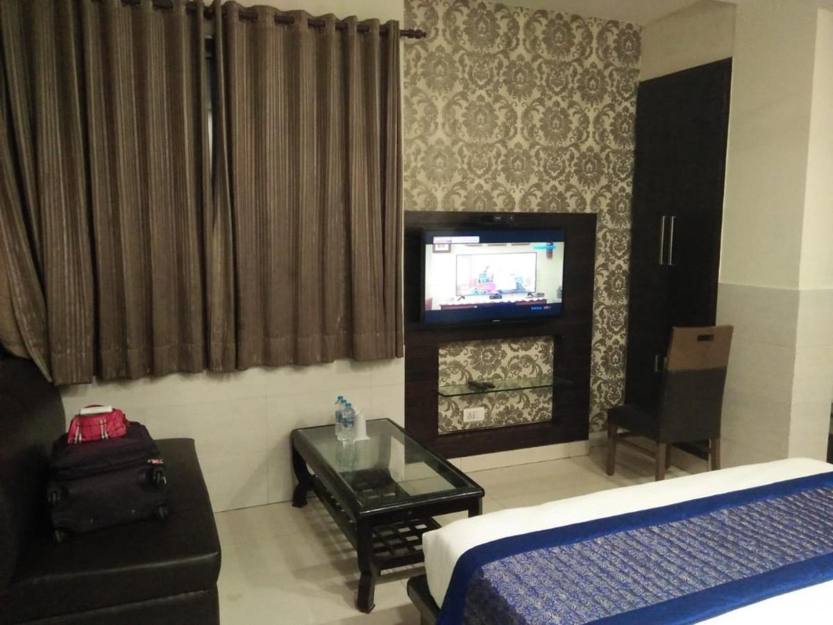 فندق نيودلهيفي  Vivah Residency المظهر الخارجي الصورة