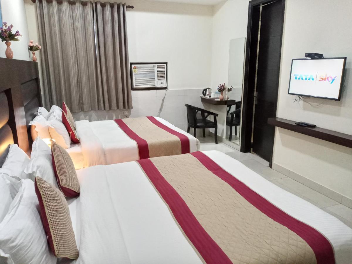 فندق نيودلهيفي  Vivah Residency المظهر الخارجي الصورة